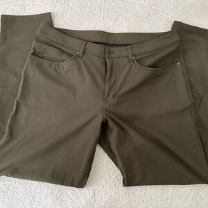 lululemon athletica Olive Chinos slim fit